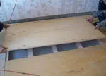Яка повинна бути товщина фанери для підлоги по лагах